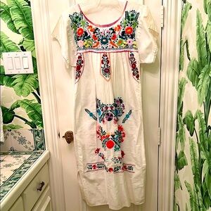 Vintage Mexican Dress with intricate Embroidery
